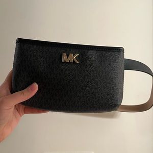 BRAND NEW Michael Kors Fanny pack
